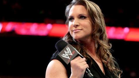 Stephanie McMahon To Compete At WWE WrestleMania 32? Wrestling News ...