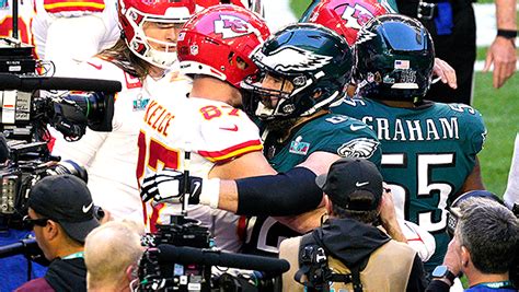 Travis & Jason Kelce Hug After Super Bowl 2023: Photo – Hollywood Life