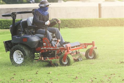 Dangers of Zero Turn Mowers on Hills: Awareness and Safety Tips - The ...