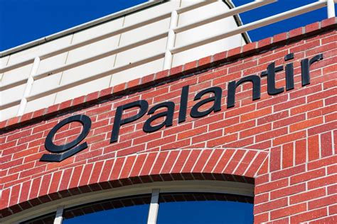 Palantir Stock Has It all… Except the Analysts' Support ...