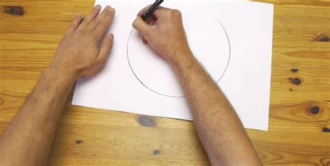 Here's How You Can Draw A Perfect Circle Freehand