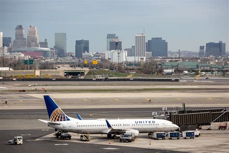 United Airlines: Newark Airport Reopened After Engine Fire | Fortune