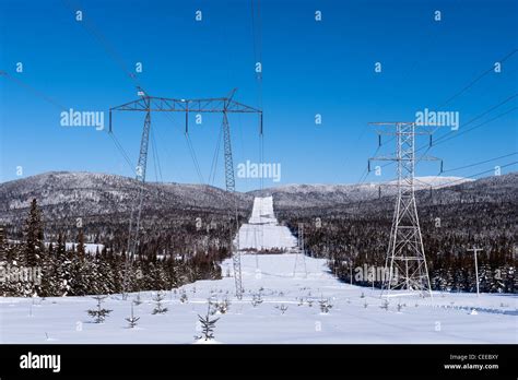 Hydro electric lines quebec hi-res stock photography and images - Alamy