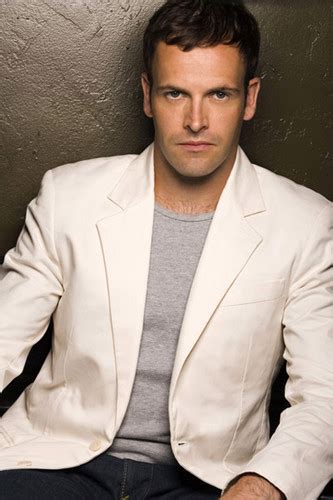 Jonny Lee Miller -Sherlock Holmes - Elementary - Jonny Lee Miller Photo (32386020) - Fanpop