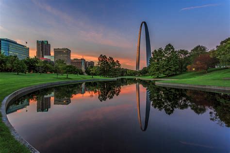 Gateway Arch Reflection Sunset Photograph by Galloimages Online - Fine Art America