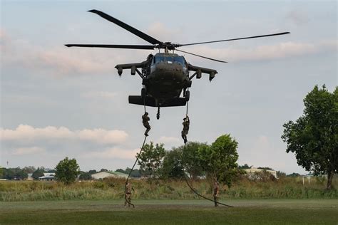 US, El Salvador forces execute air assault training > U.S. Southern ...