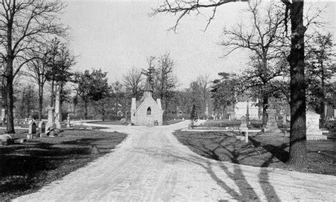 Oakwood Cemetery