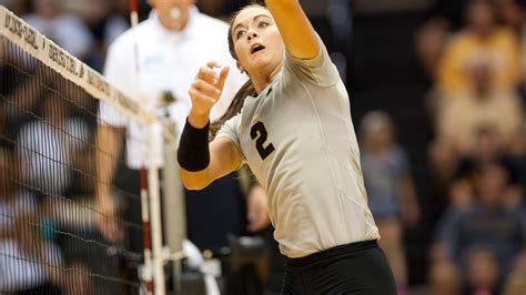 Purdue volleyball sweeps Notre Dame