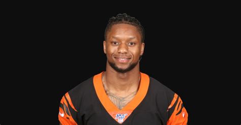 Joe Mixon - Bio, Net Worth, Salary, Dating, Girlfriend, Family, Parents ...