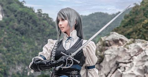 Alodia brings Jill Warrick to life in this Final Fantasy 16 cosplay