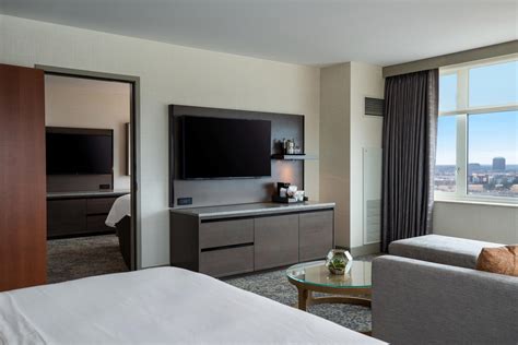 Family-Friendly Hotel in Lombard, Illinois | The Westin Chicago Lombard