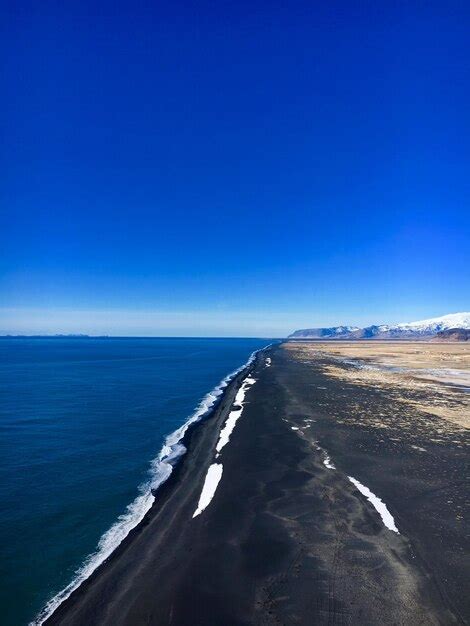 Premium Photo | Vik black sand beach