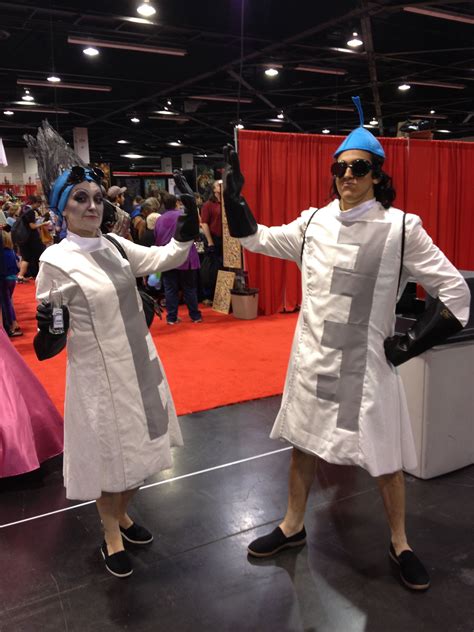 D23 Kronk and Yzma cosplay. These two made me laugh. I loved them | Halloween costume outfits ...