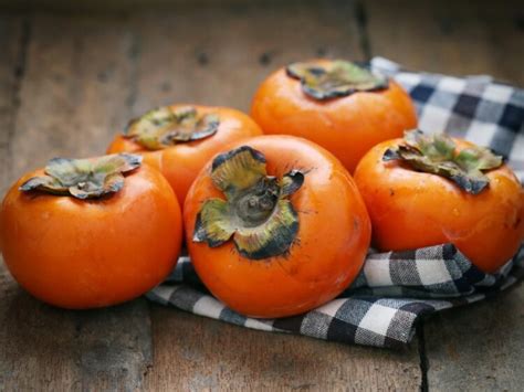 17 Types of Persimmons (Different Varieties) - Insanely Good