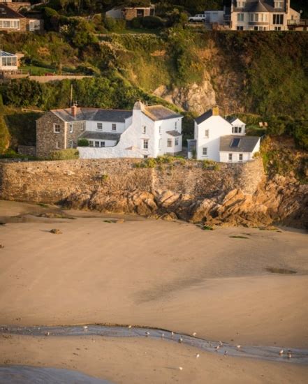 Dog friendly cottages by the beach in Cornwall - Dog Friendly Cornwall