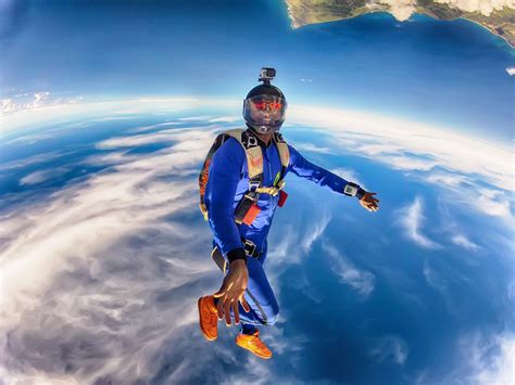 www.GoProStars.com gopro sky diving | Skydiving, Extreme sports, Diving