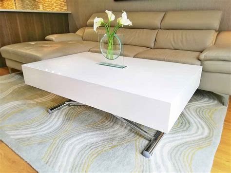 Four Functions of Using Expandable Coffee Table in Your House