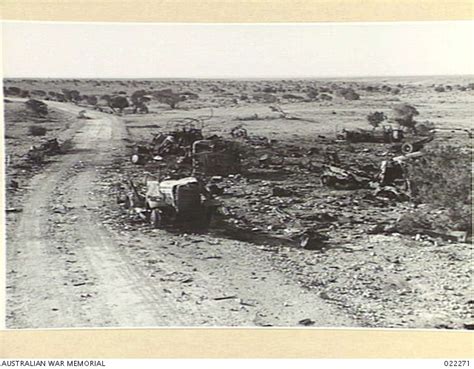 DERNA, LIBYA. 1941-12. THIS INCIDENT OCCURRED DURING THE BATTLE WHEN ...