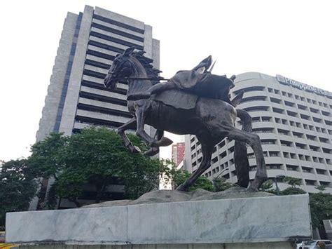 Fascinating history of Filipina heroine! - Review of Gabriela Silang Monument, Makati ...