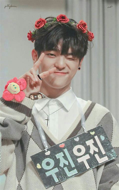 woojin • [Stray Kids] | Grupo de garotos, Saiu do grupo, Amor e carinho