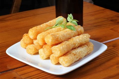 Copycat Applebee's Baked Mozzarella Sticks Recipe - Recipes.net