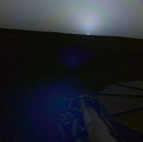 NASA’s InSight Lander Sees Stunning Sunrise and Sunset on Mars | Sci.News