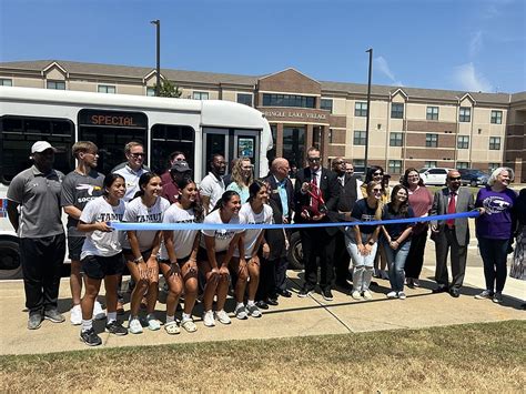 Eagles get their wheels: TAMU-T launches T-Line bus service for students | Texarkana Gazette