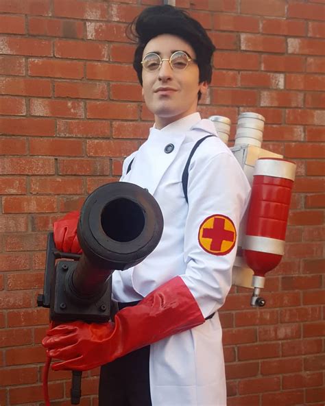 [Self] The Medic from Team Fortress 2 by Wicke Cosplay : r/cosplay