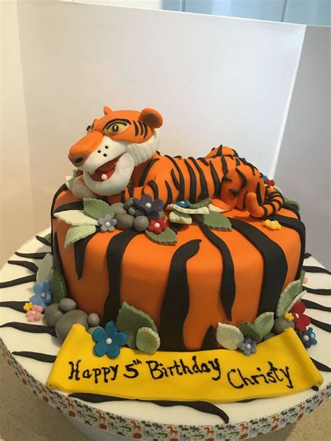 Tiger Cake Design Images (Tiger Birthday Cake Ideas) | Tiger cake, Cake, Birthday cake