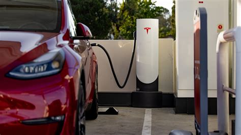 GM’s Electric Vehicles Will Use Tesla’s Charging Network - The New York ...