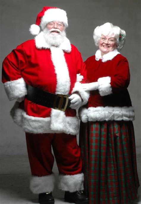 Singing Santa Claus & Mrs. Claus Photo Gallery