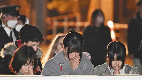 Tokyo shrine packed with visitors welcoming new year - Nikkei Asia