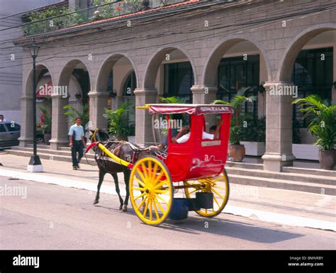 Philippines kalesa manila hi-res stock photography and images - Alamy