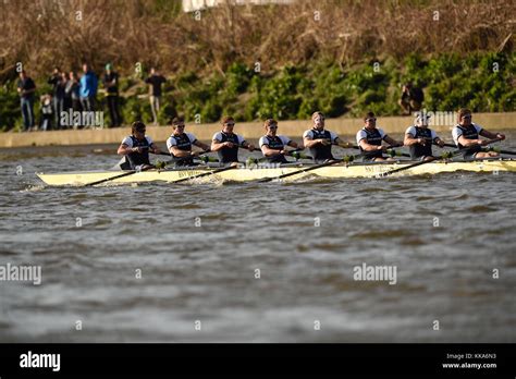 Boat Race Oxford v Cambridge Stock Photo - Alamy