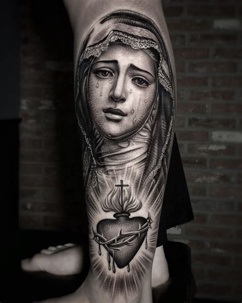 Pin by esck on black and gray | Mother mary tattoos, Virgin mary tattoo ...