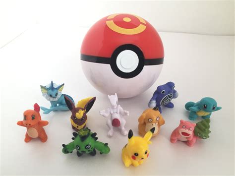 1 Big Sport BALL POKEMON GO Pokeball with 5 Pokemon Mini