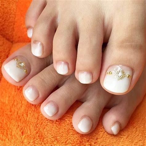 20 Adorable Easy Toe Nail Designs 2024 - Simple Toenail Art Designs - Pretty Designs