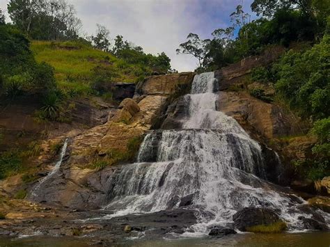 Witness the Beauty of Diyaluma Falls | Well Known Places