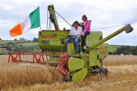 Claas Compact 25 Combine Harvester. | Combine harvester, Farm equipment, Rural life