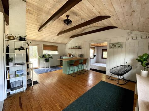 9 Airbnbs in Acadia National Park To Surround Yourself With Natural Beauty