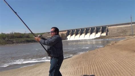 Paddle fishing, Arkansas River just below Kaw lake - YouTube