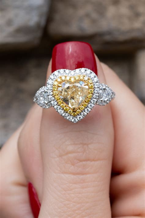 Heart Shaped Diamond Rings That She Will Absolutely Love – Raymond Lee Jewelers