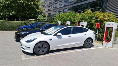 Prețuri Tesla în România: Model 3, Y, S și X sunt mai accesibile