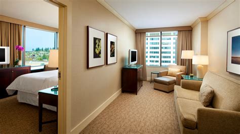 Downtown Hotel Rooms near Bellevue Square | The Westin Bellevue