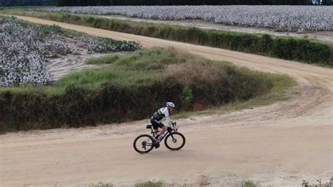 Zipp 303 S Carbon Tubeless Disc Brake Wheelset Review - Gravel Cyclist