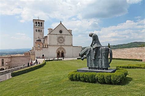 Italian city of saint, Assisi, rich with his history