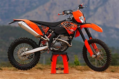 2009 KTM 250 EXC-F - Moto.ZombDrive.COM