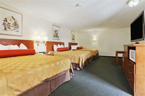 Travelodge Anaheim Inn & Suites on Disneyland Drive, CA - See Discounts