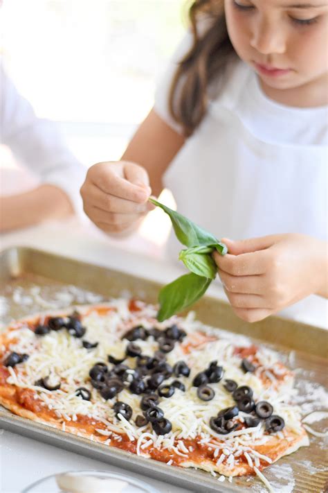 Mama Mia! How to Host a Pizza Party for Kids. - Project Nursery