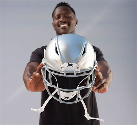 Xenith helmets take the field in the NFL | Plastics News